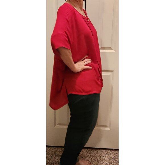 Red Pleat Detail Short Sleeve Boxy USA Team Spirit - Dana Buchman Sz XL (1X) - Picture 2 of 13